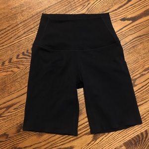 Tavi Noir High waist biker short size small